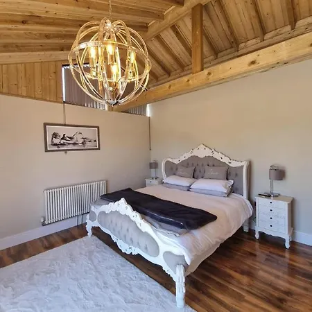 Immaculate 4-Bed Private Luxury Lodge Near York Exterior photo