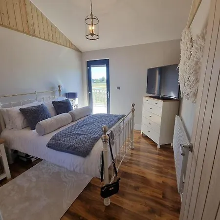 Immaculate 4-Bed Private Luxury Lodge Near York Exterior photo