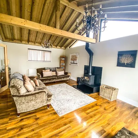 Immaculate 4-Bed Private Luxury Lodge Near York Exterior photo