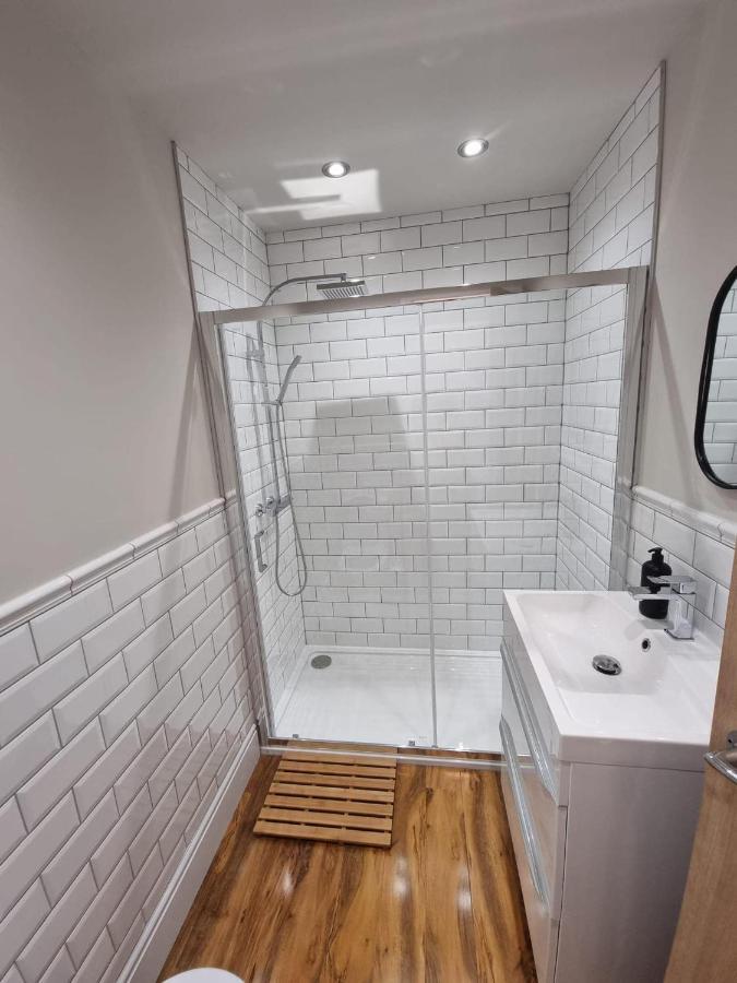 Hébergement de vacances 4bed Sleeps8-pet Friendly-hot Tub-log Burner *