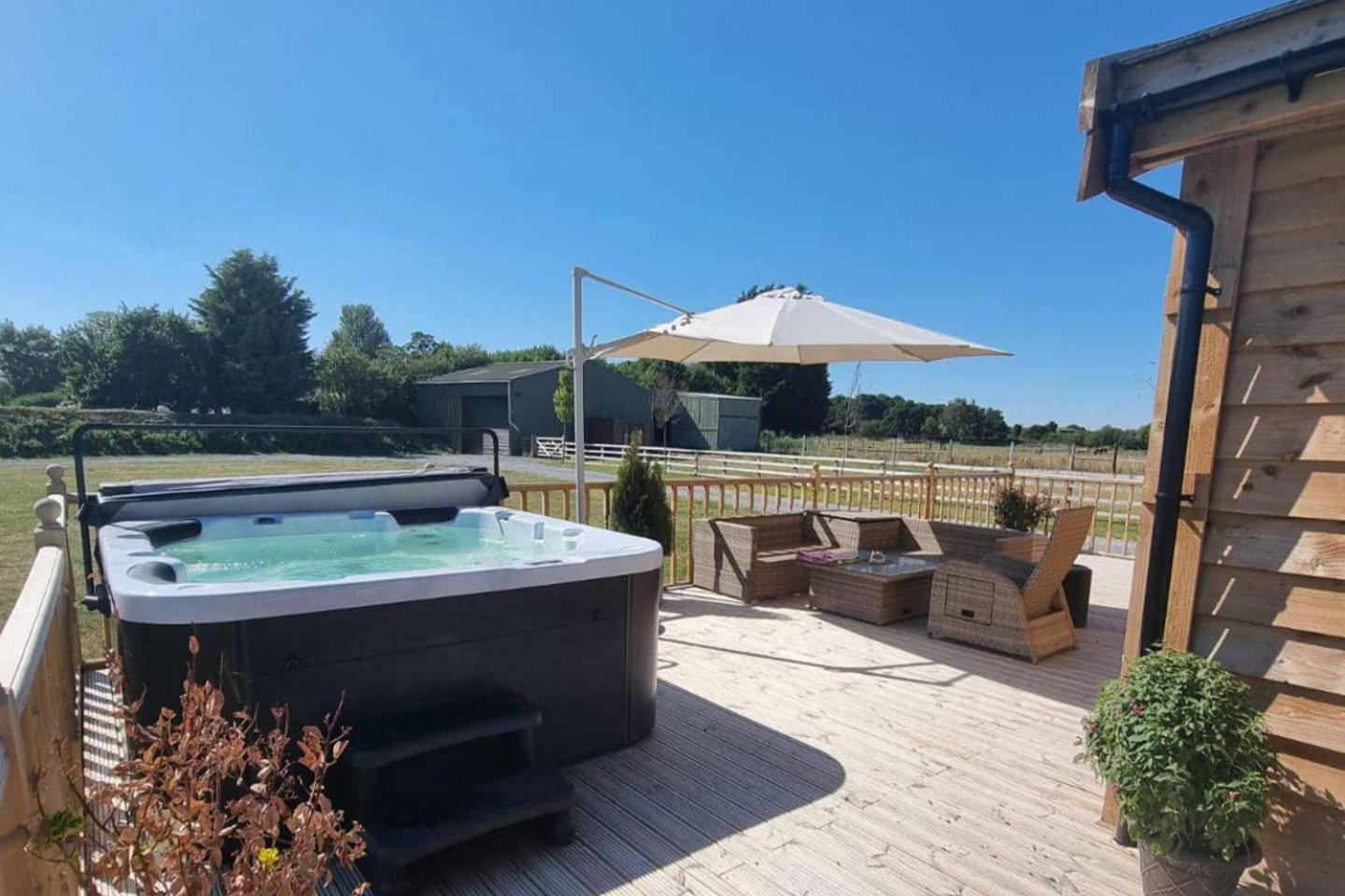 4bed Sleeps8-pet Friendly-hot Tub-log Burner Hébergement de vacances *